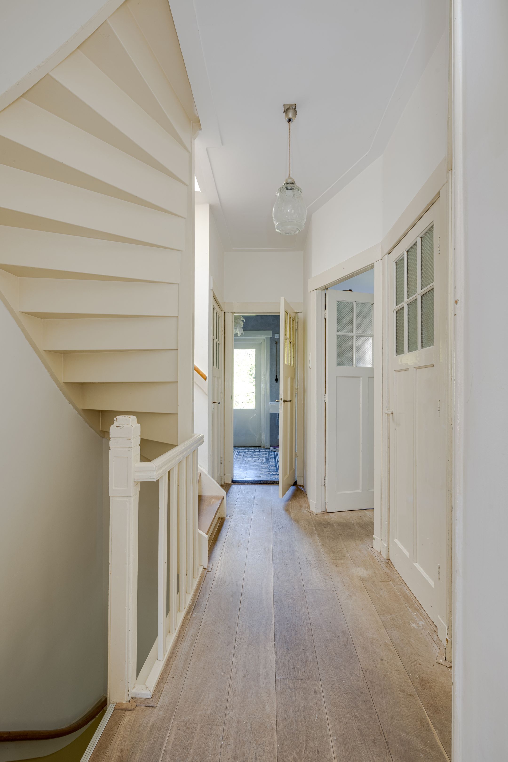 Photo 27 of Roodenburgerstraat 12