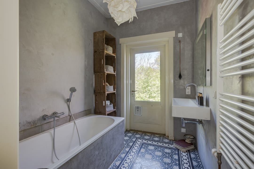 Photo 31 of Roodenburgerstraat 12