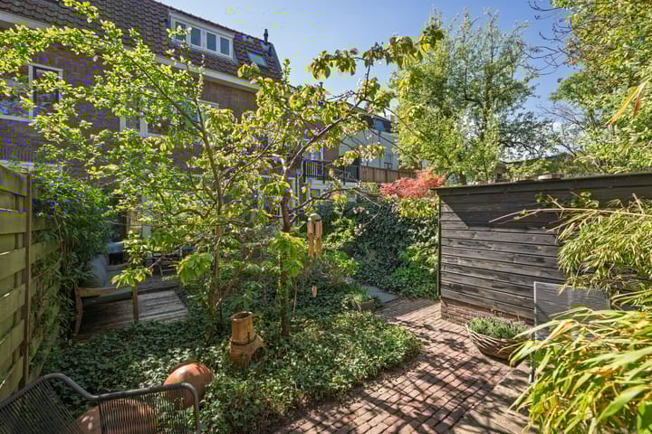 Photo 48 of Roodenburgerstraat 12