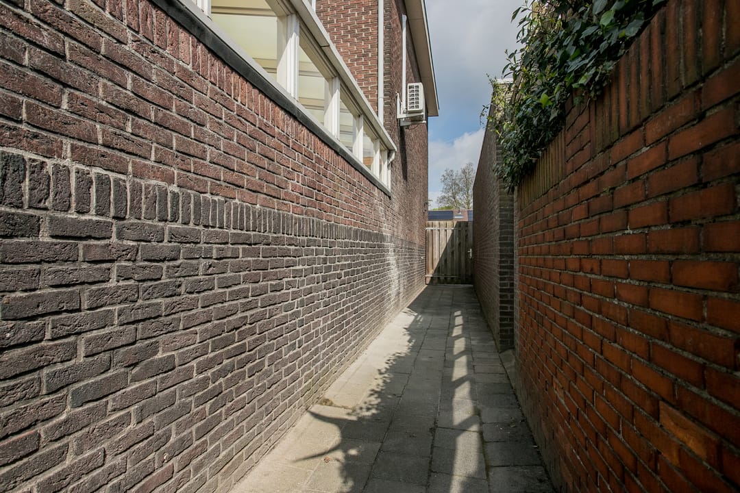 Photo 43 of Betouwstraat 56