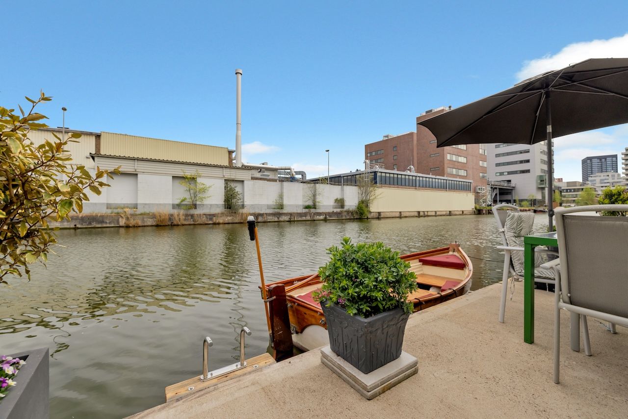 Foto 25 van Grasweg 18-A