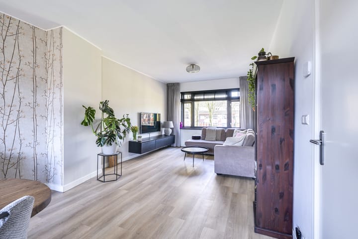 Foto 10 van Burgemeester van Tuyllkade 93-BS