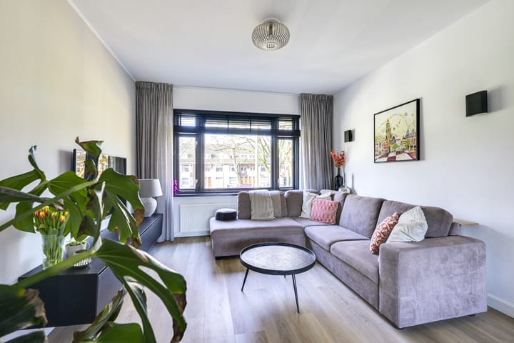 Foto 11 van Burgemeester van Tuyllkade 93-BS