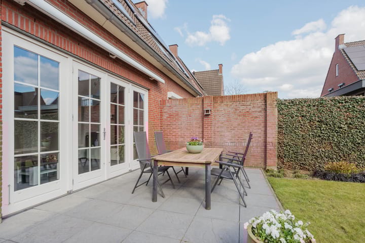 Foto 33 van Irenestraat 13