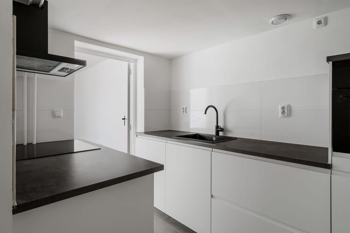 Photo 3 of Colijnstraat 1