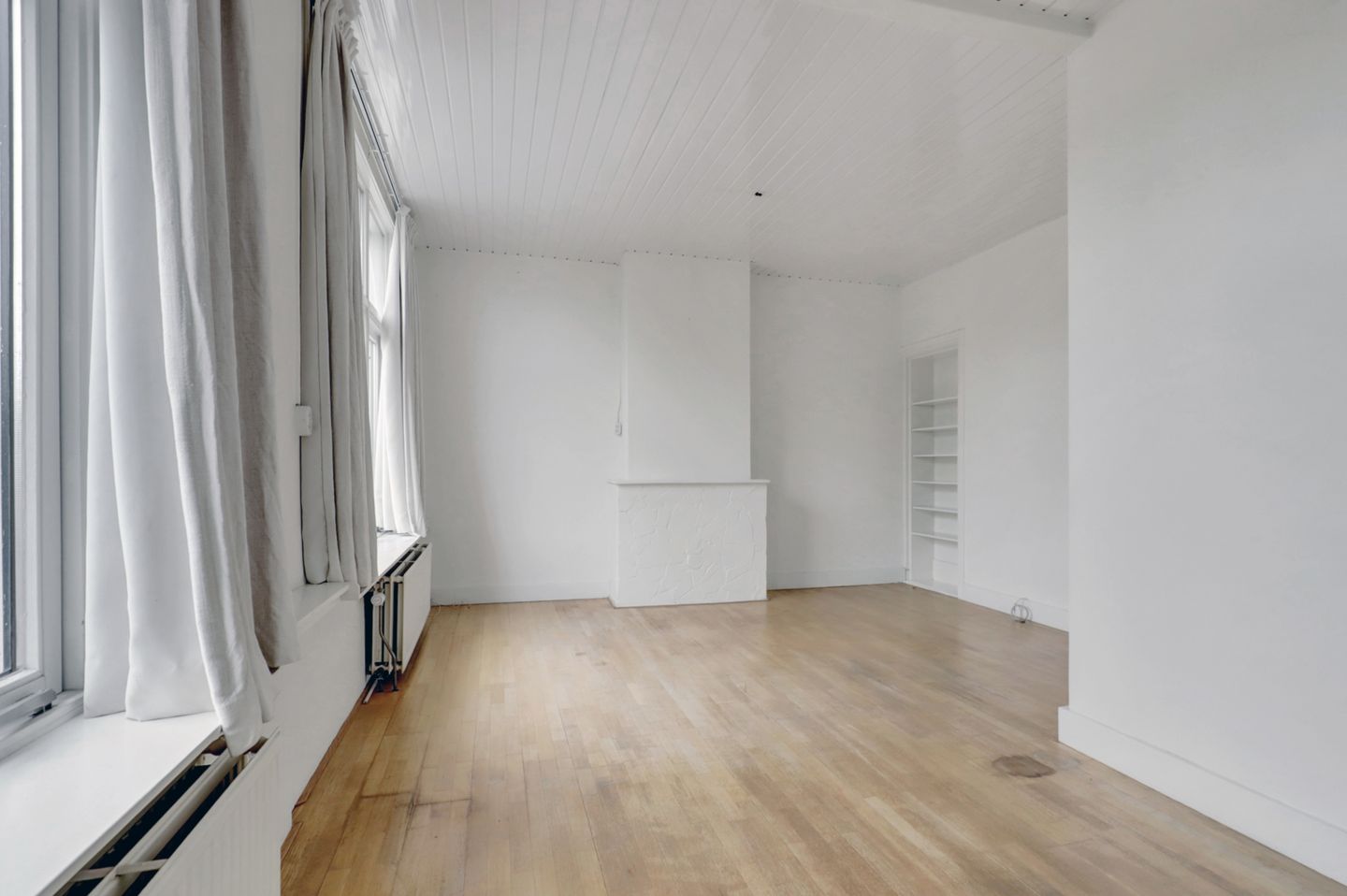 Foto 10 van Laan van Nieuw-Guinea 73-BSA