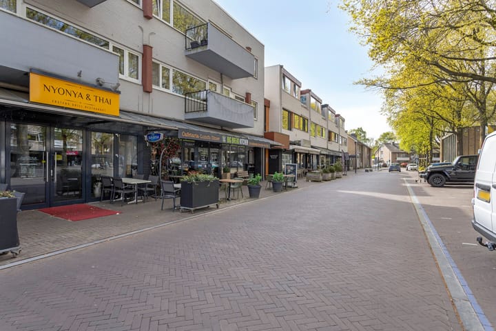 Foto 2 van Raadhuisplein 10