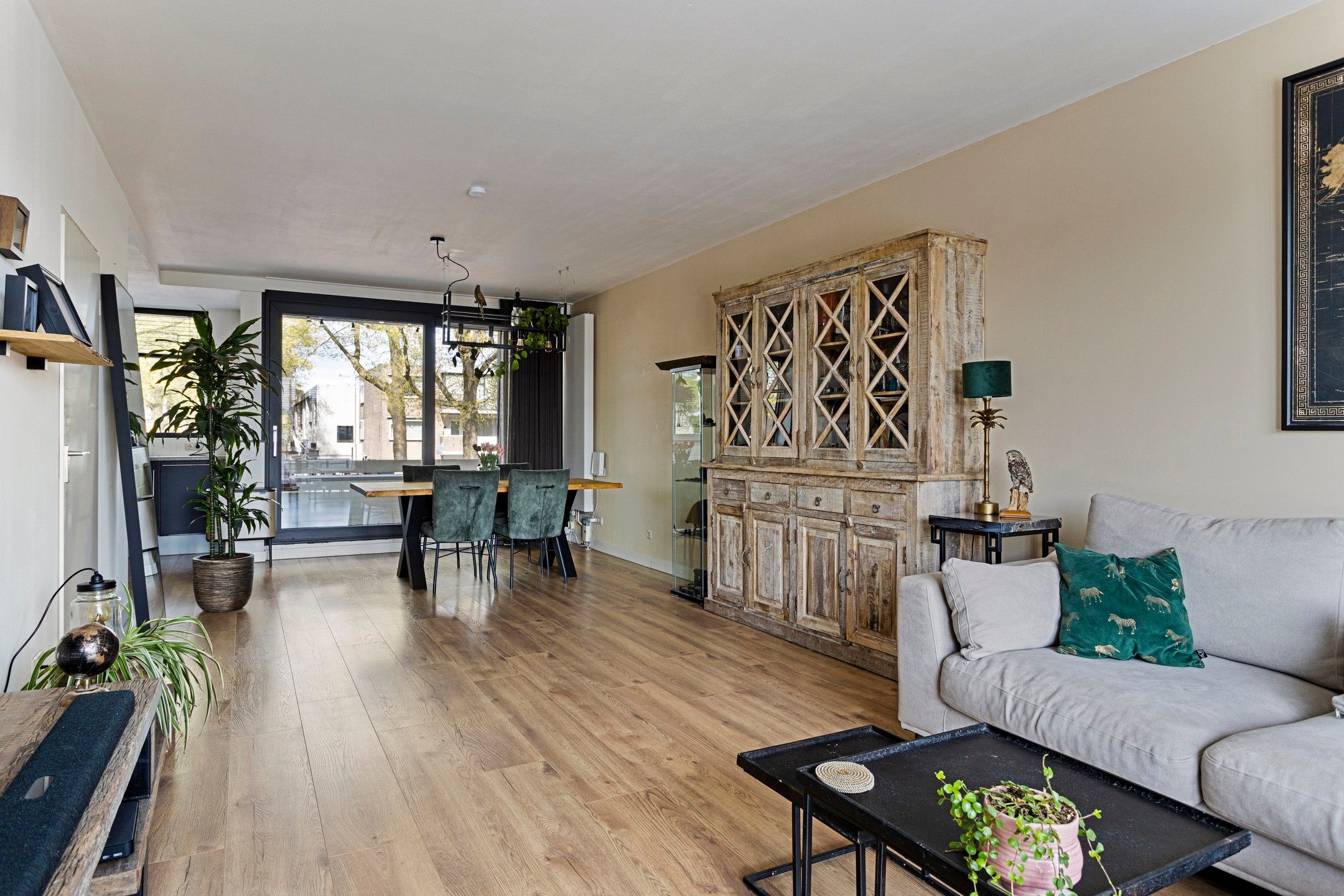 Foto 9 van Raadhuisplein 10