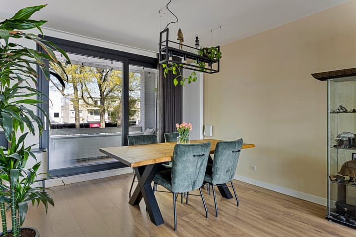 Foto 10 van Raadhuisplein 10