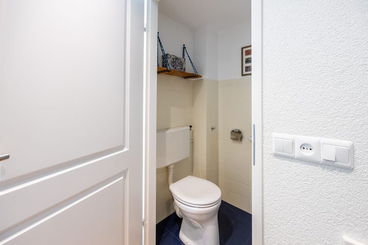 Photo 13 of Petronella Moenspad 32