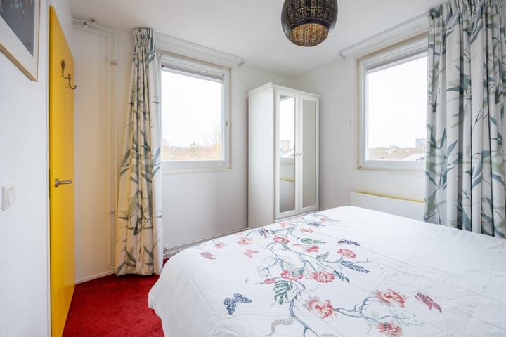 Photo 16 of Petronella Moenspad 32