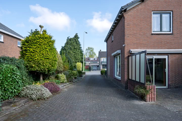 Foto 22 van Loenenseweg 77