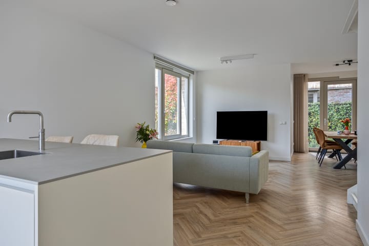 Foto 2 van Schaduwmaskerstraat 29