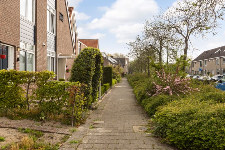 Foto 19 van Weidebloemenlaan 200