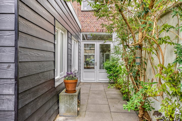 Foto 26 van Esserstraat 38