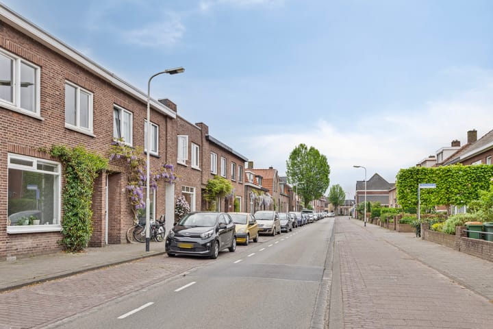 Foto 29 van Esserstraat 38