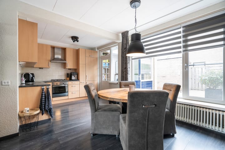 Photo 8 of Krooshofstraat 9