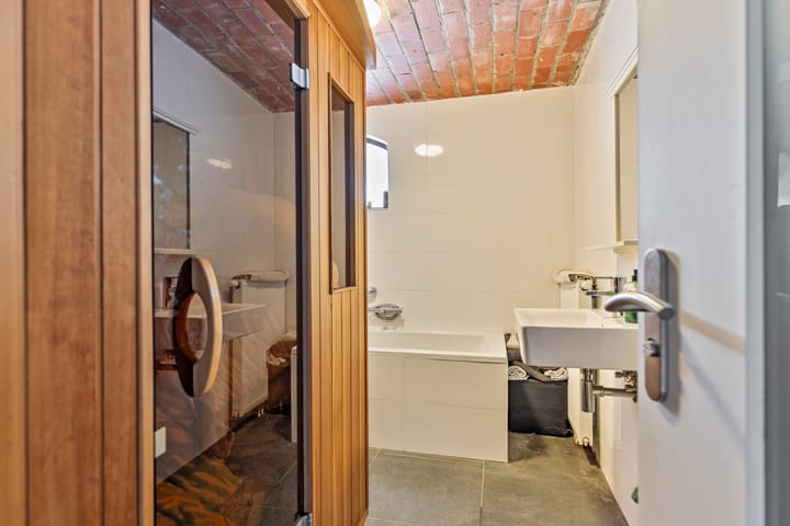 Foto 35 van Vogelenzangsestraat 7