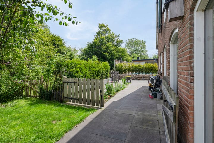 Foto 62 van Vogelenzangsestraat 7