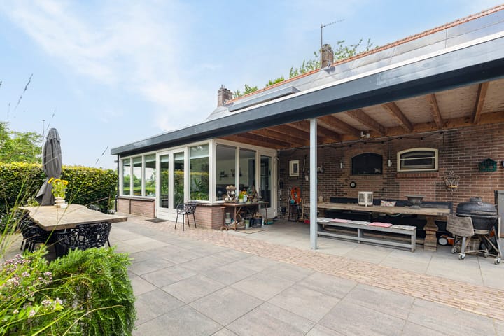 Foto 81 van Vogelenzangsestraat 7