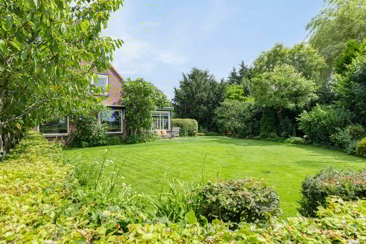 Foto 84 van Vogelenzangsestraat 7