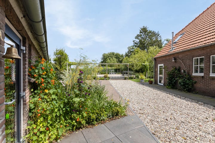 Foto 87 van Vogelenzangsestraat 7