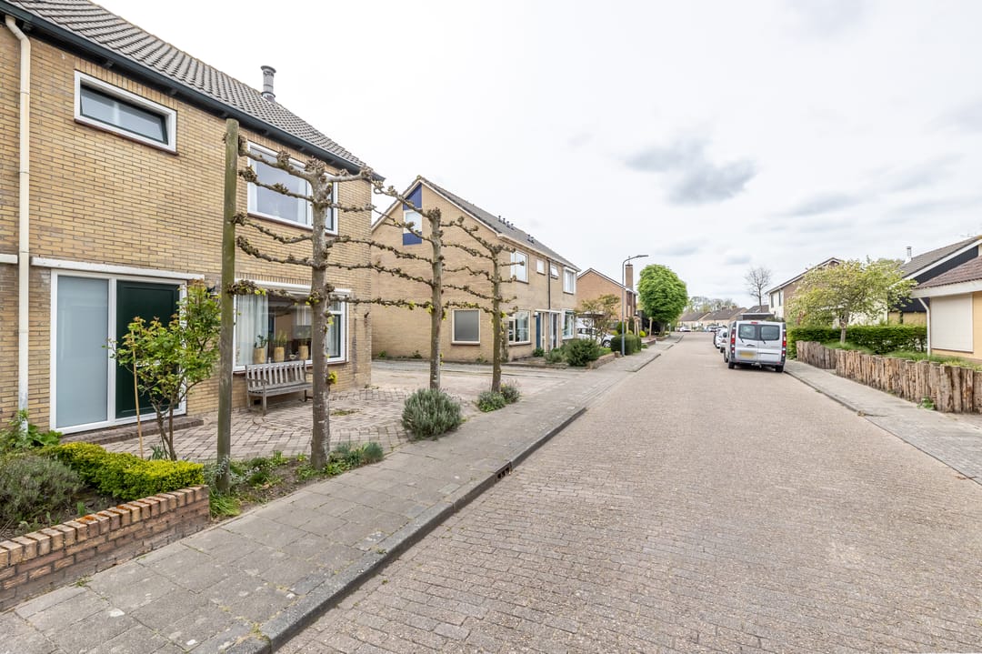 Photo 31 of Elzenoordlaan 8