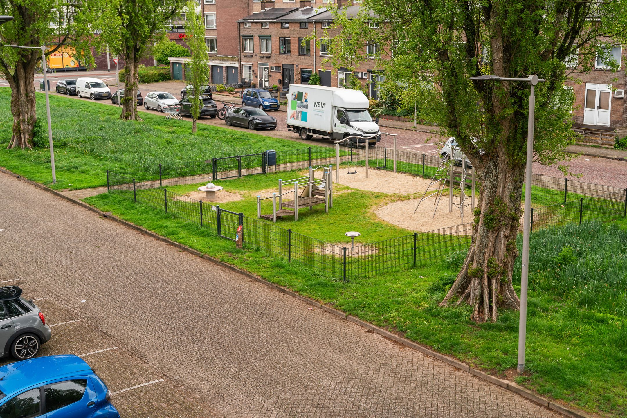 Foto 33 van Van Borselenstraat 132