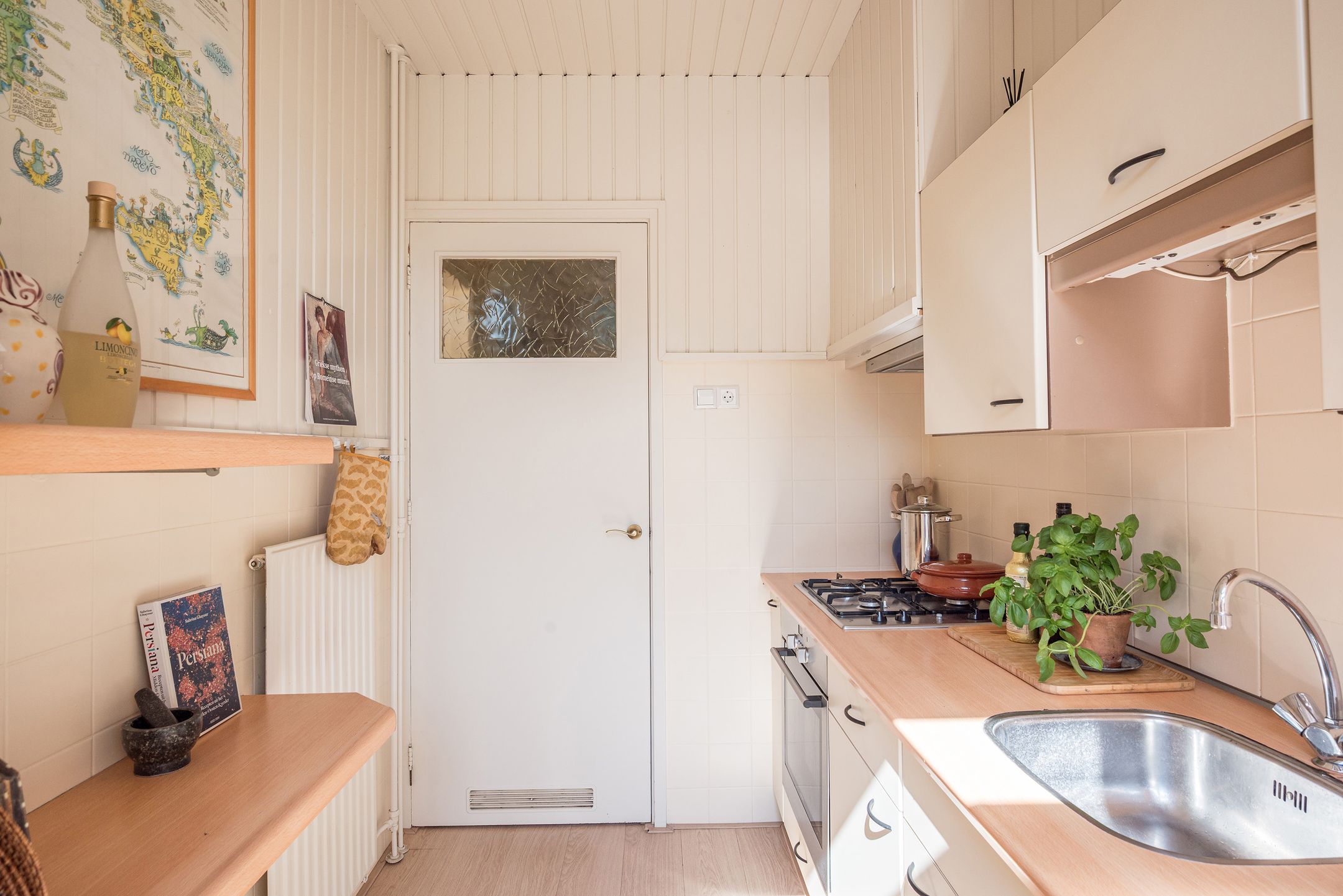 Photo 24 of Van Dortstraat 66