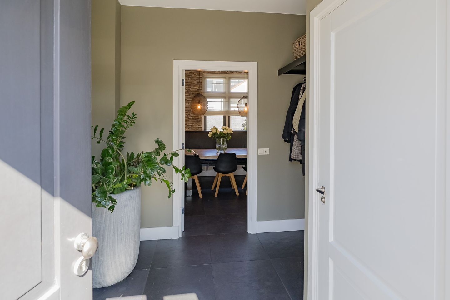 Photo 10 of Rijnsburgerweg 94