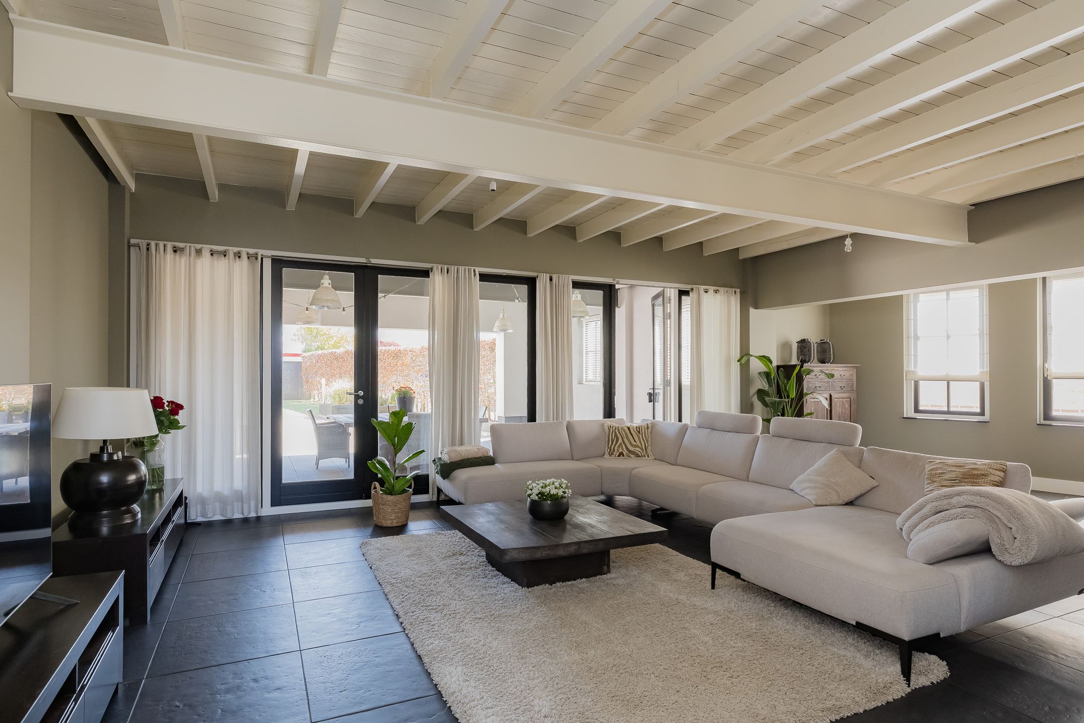 Photo 12 of Rijnsburgerweg 94