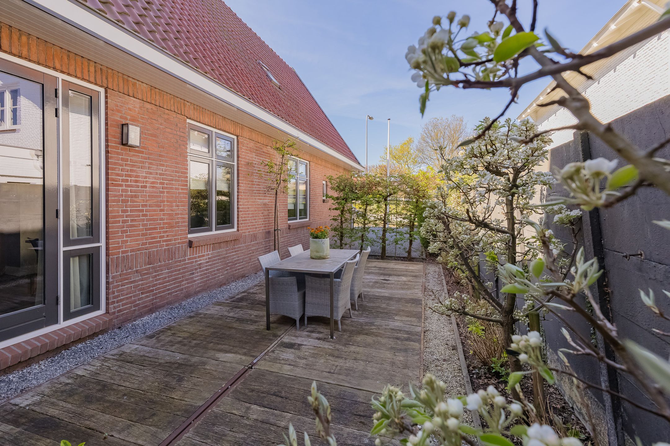 Photo 36 of Rijnsburgerweg 94