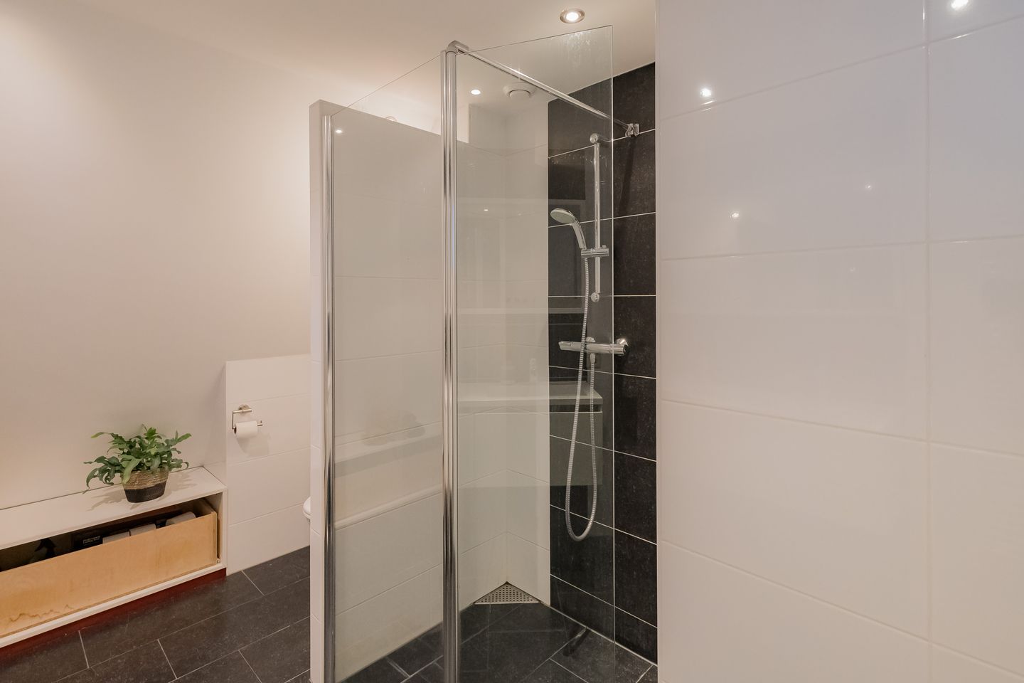 Photo 65 of Rijnsburgerweg 94