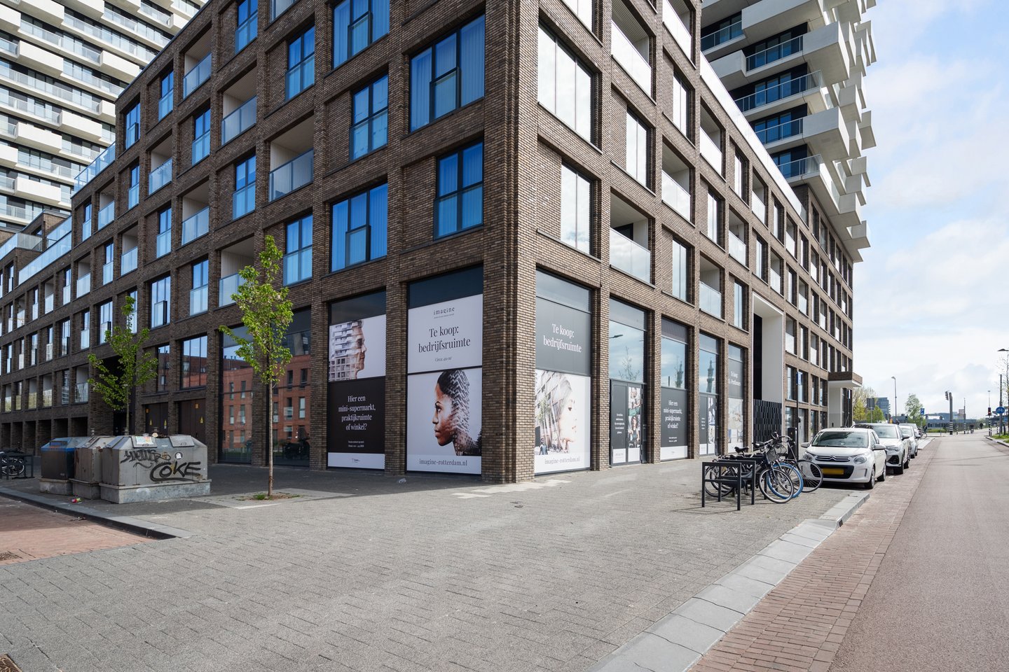 View photo 2 of Laan op Zuid 1650-1652