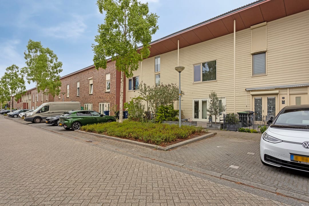 Photo 26 of Brancusistraat 43