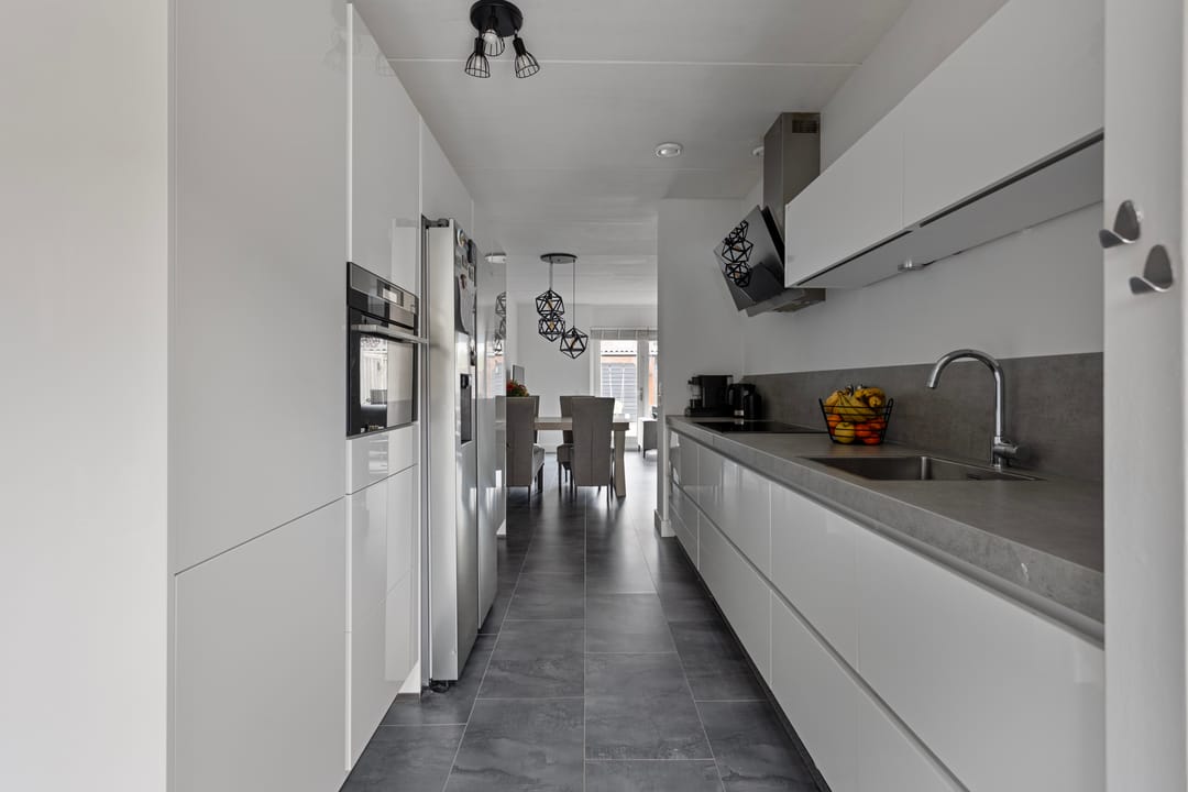 Photo 13 of Brancusistraat 43