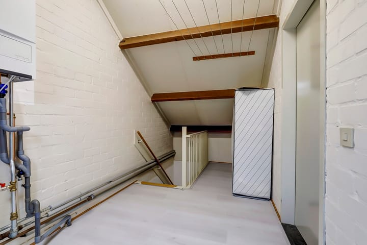 Foto 24 van Monarchstraat 41