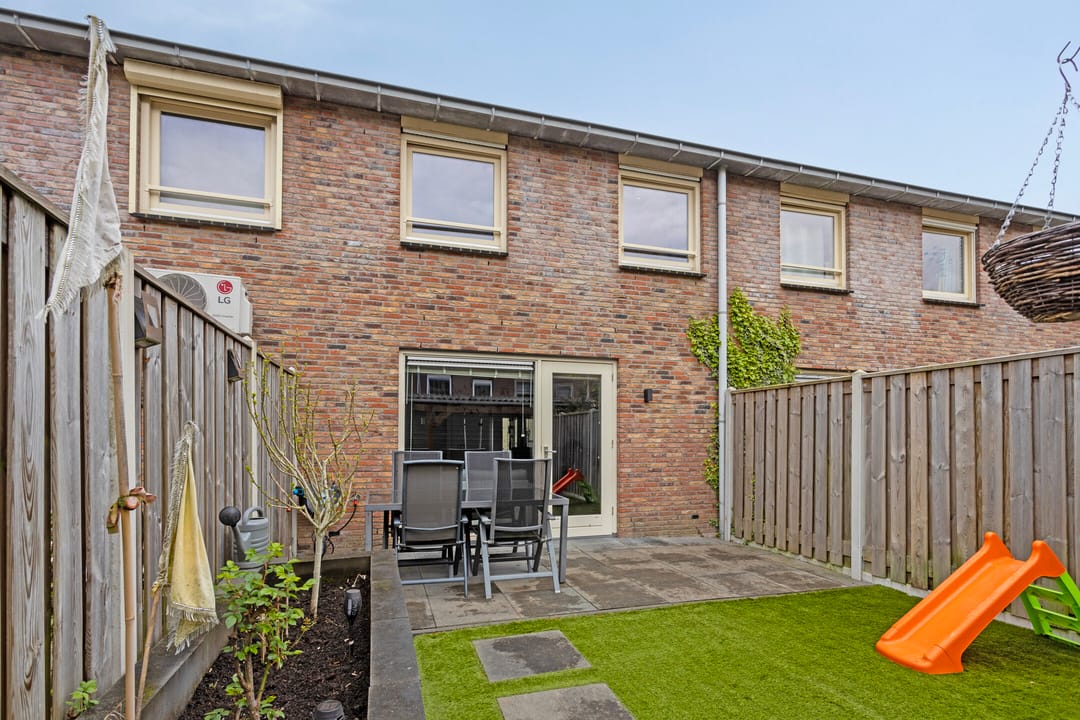 Photo 22 of Brancusistraat 43