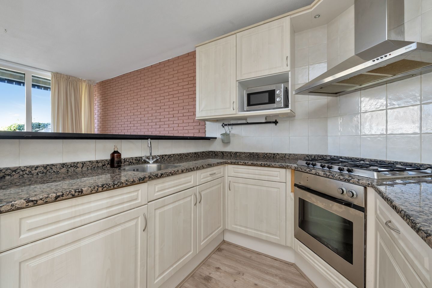 Foto 10 van Nachtegaallaan 28