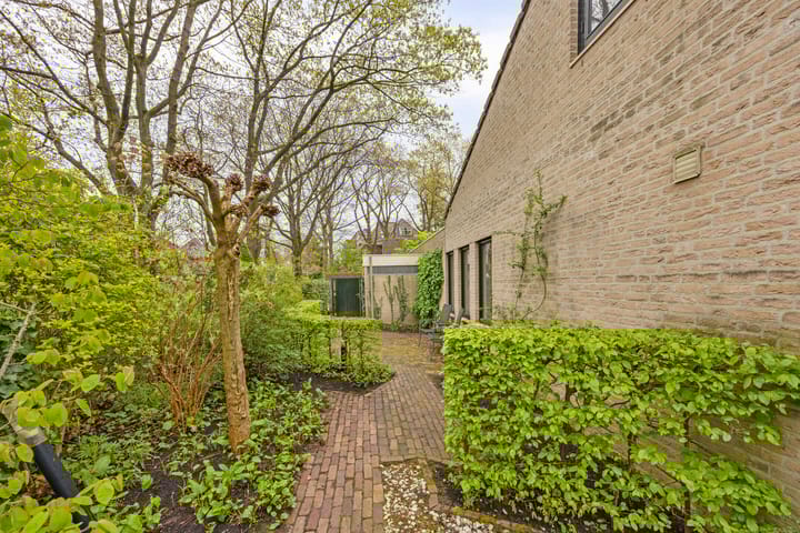 Foto 35 van Eugène Lückerstraat 1