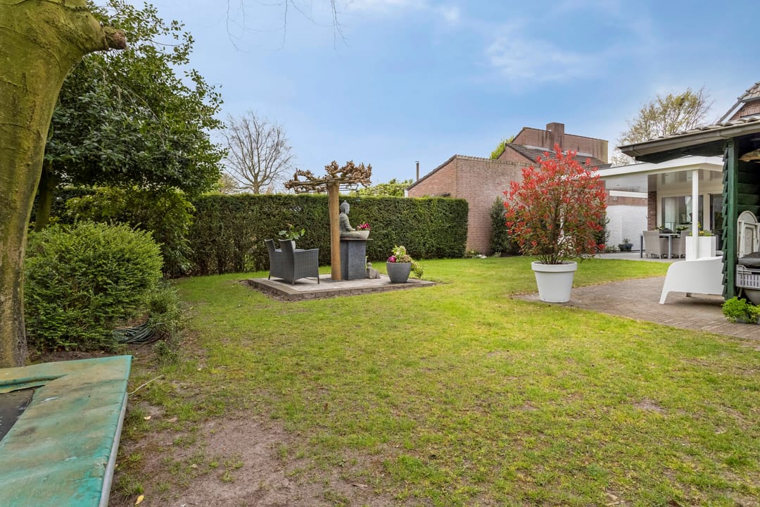 Photo 37 of Heeleind 73