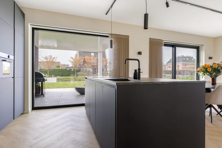 Foto 16 van Richard Feynmanstraat 29