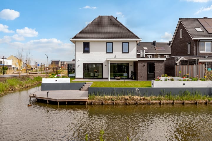 Foto 80 van Richard Feynmanstraat 29