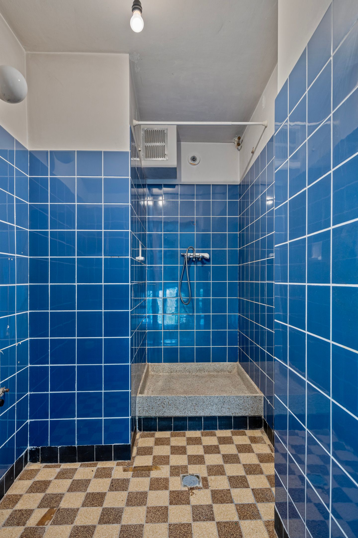 Photo 34 of Liviuslaan 77