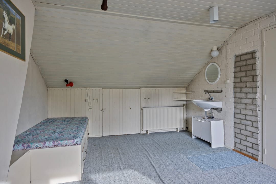 Photo 38 of Liviuslaan 77