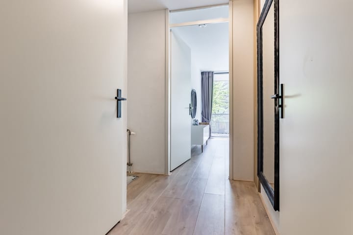 Photo 18 of Willy Sluiterstraat 106