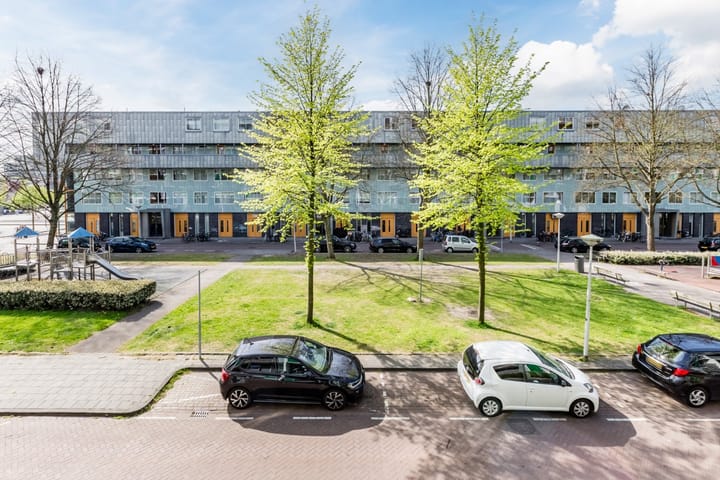 Photo 35 of Willy Sluiterstraat 106