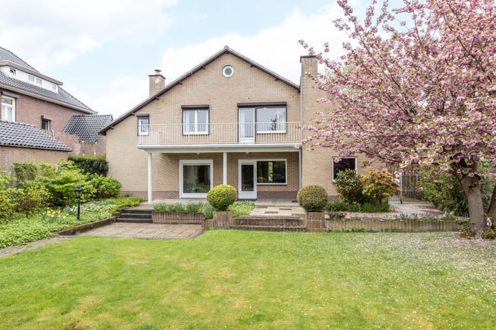 Foto 36 van Burgemeester van de Loostraat 2