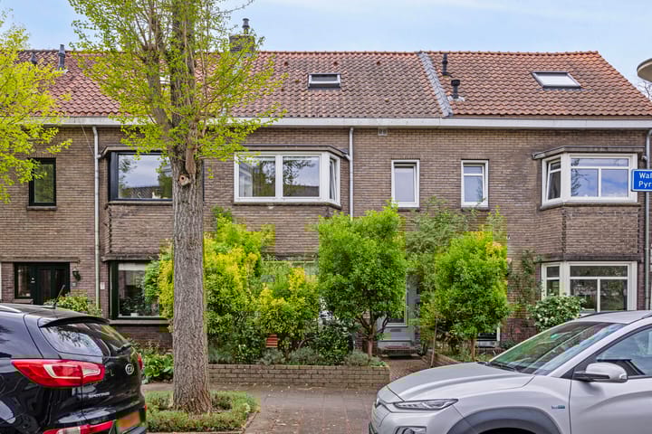 Photo 2 of Waldeck Pyrmontstraat 57