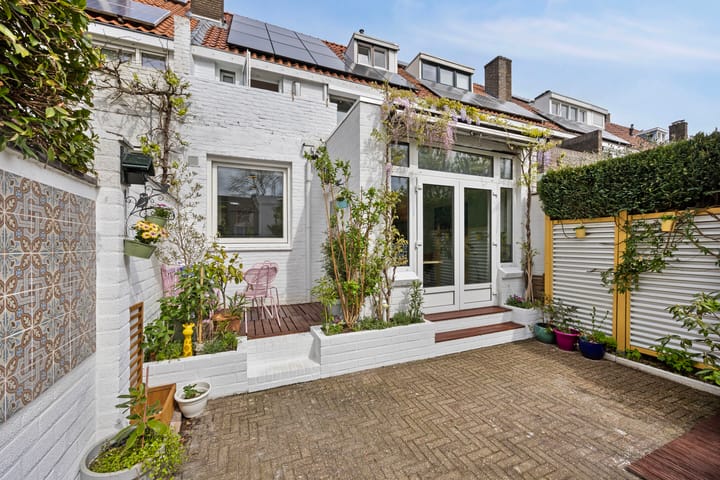 Photo 15 of Waldeck Pyrmontstraat 57